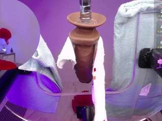 ahytana's CamSoda show and profile