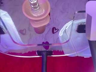 ahytana's CamSoda show and profile