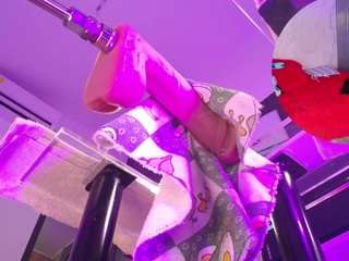 ahytana's CamSoda show and profile