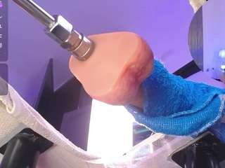 ahytana's CamSoda show and profile