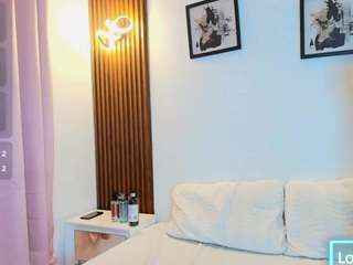 Live webcam model sofiaasweett on Soda Cams