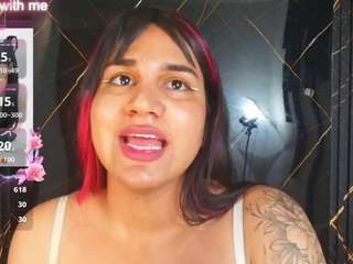 le modèle kagomi01 est en webcam porno dans un show sur le site camsoda, il possède les tags suivants: anal-toys,average,black-hair,brown-eyes,dirty talk,no drinking,no smoking,orgasm,spank,tattoos,tease,tiny tits,hd,small-tits