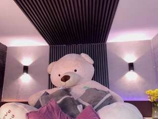 le modèle magic-marg est en webcam porno dans un show sur le site camsoda, il possède les tags suivants: ass,solo,asshole,nipple piercings,pov,public,pussy,sex toys,sexy,spank,naked,squirter,strip,striptease,tattoos,toys,twerk,wet,natural,nature