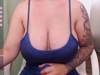  amy-office chat room