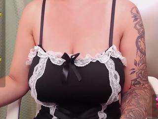  amy-office chat room