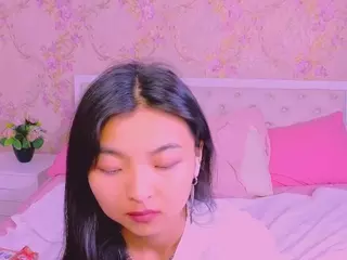 ShyKira's Live Sex Cam Show