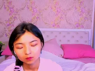 ShyKira's Live Sex Cam Show