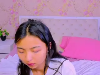 ShyKira's Live Sex Cam Show