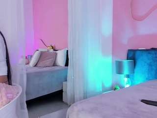  alaia-manson chat room