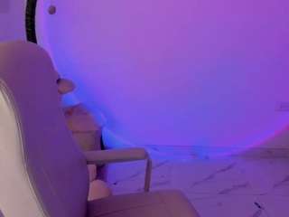 Bubble-gum live cam preview