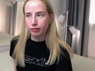 Live cam show with CassieKelman