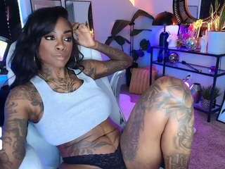 iamtattedqueen Live Webcam on CamSoda