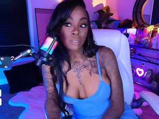iamtattedqueen Live Webcam on CamSoda