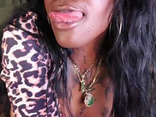 iamtattedqueen Sex Cam Show