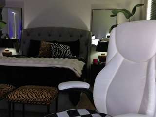 iamtattedqueen Sex Cam Show