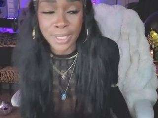 TattedVixen live webcam show