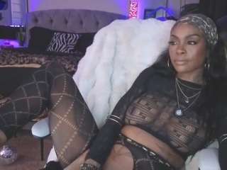 TattedVixen live webcam show