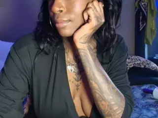 TattedQueen's Live Sex Cam Show