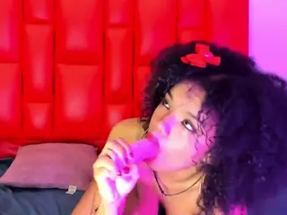 sexy-alanna's Live Sex Cam Show