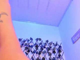 victoria-becker Live Webcam on CamSoda