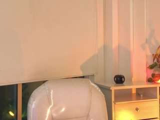 Victoria-becker live webcam show