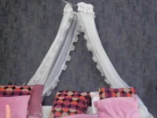 evellynereys from CamSoda is Freechat