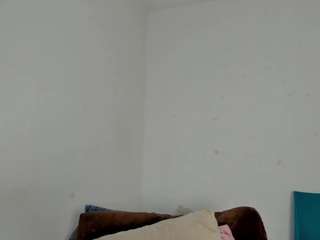 Maya-Graham live webcam show