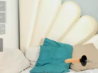 Maya-Graham's Live Sex Cam Show