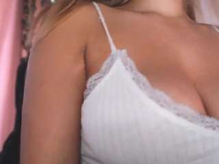milkybunny Live Webcam on CamSoda