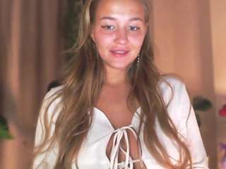 milkybunny Live Webcam on CamSoda