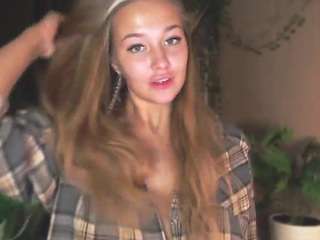 milkybunny Live Webcam on CamSoda