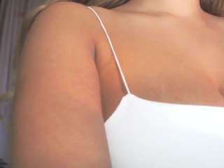 milkybunny Live Webcam on CamSoda