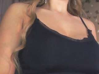 milkybunny Live Webcam on CamSoda