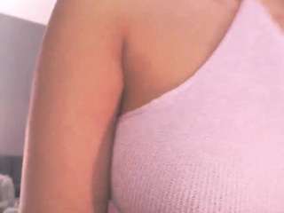 Live webcam model milkybunny on Soda Cams