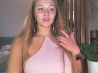 Live webcam model milkybunny on Soda Cams