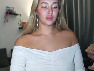 milkybunny Live Webcam on CamSoda