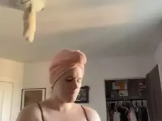 غرفة الدردشة الحية MissKittymeowkiss