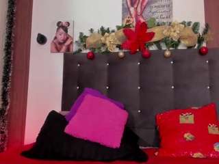 reinalove2 Live Webcam on CamSoda