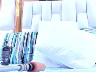 rileysweet live webcam show