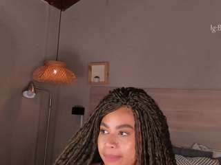 Nayahh live webcam show