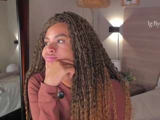 Nayahh live webcam show