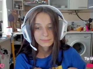 nikakik Live Webcam on CamSoda