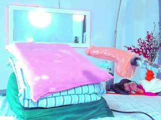 liaantonela69 Live Webcam on CamSoda