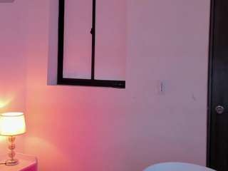 mia-thompson-1 Live Webcam on CamSoda
