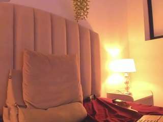 mia-thompson-1 Live Webcam on CamSoda