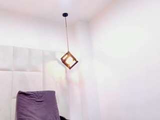 mia-thompson-1 Live Webcam on CamSoda