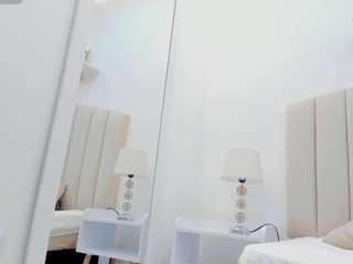 mia-thompson-1 Live Webcam on CamSoda