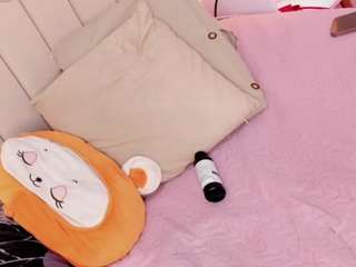 mia-thompson-1 webcam