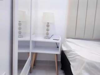 mia-thompson-1 webcam model