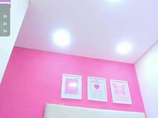 mia-thompson-1 webcam